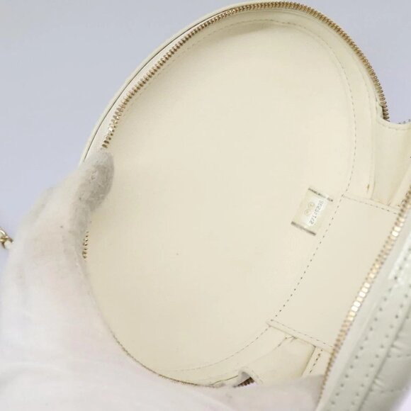 CHANEL V Stitch LA PAUSA Chain Shoulder Bag Leather White CC Auth bs23014AV